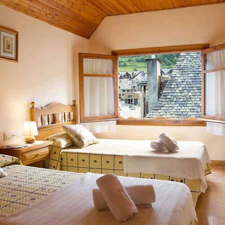 Hostal Aiguamog 萨拉尔杜 外观 照片