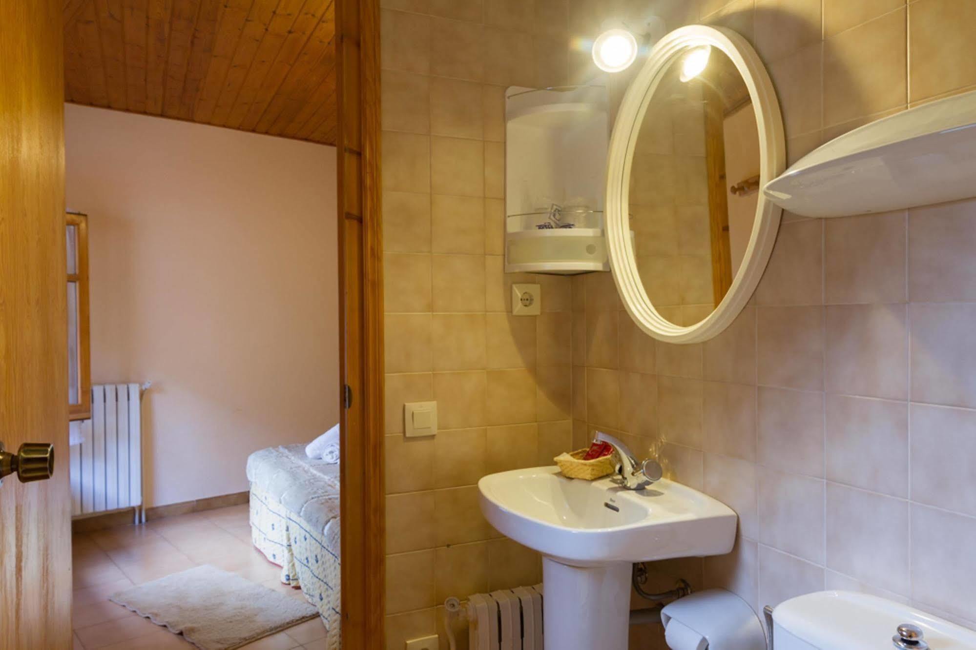 Hostal Aiguamog 萨拉尔杜 外观 照片