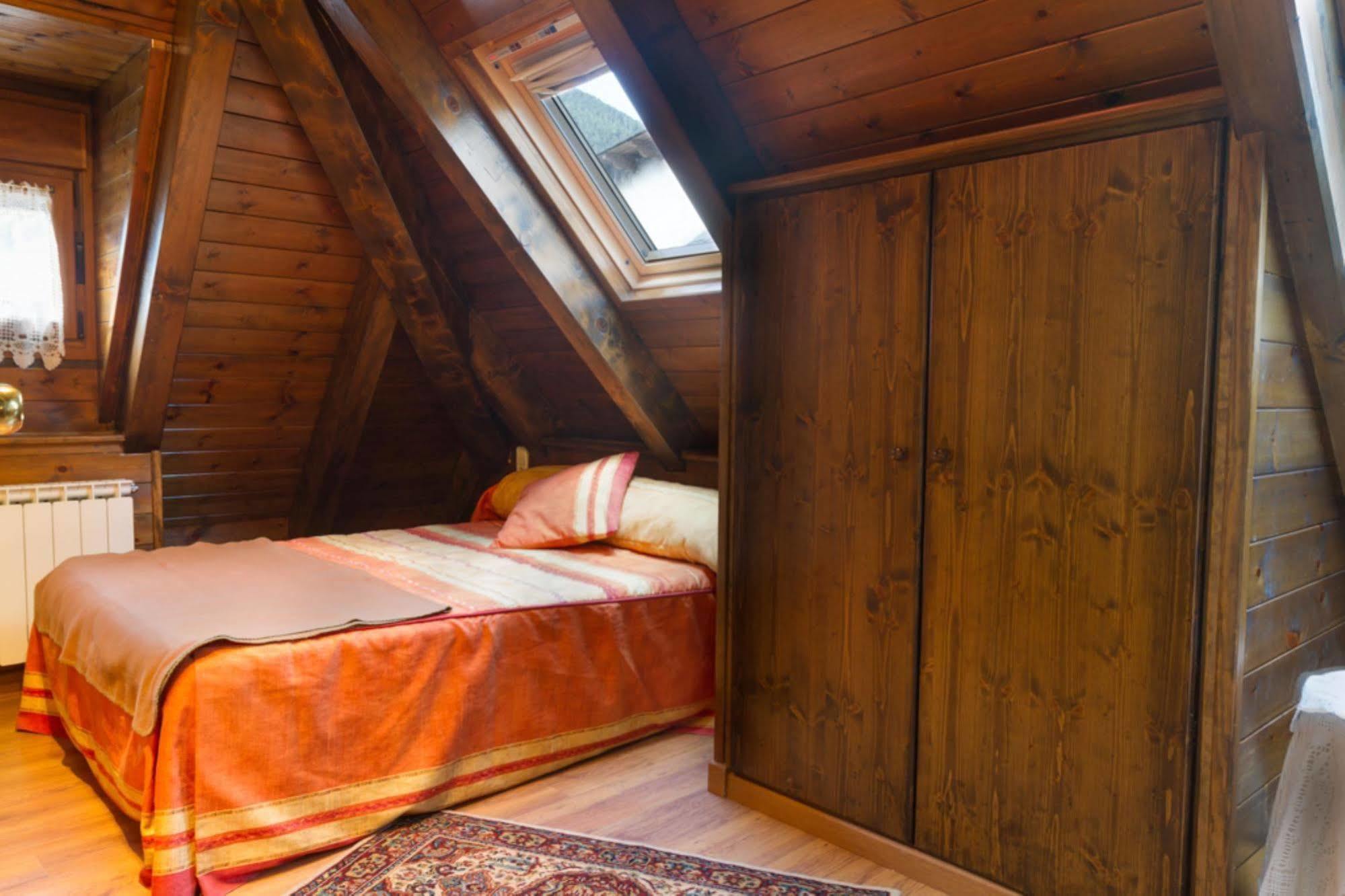 Hostal Aiguamog 萨拉尔杜 外观 照片