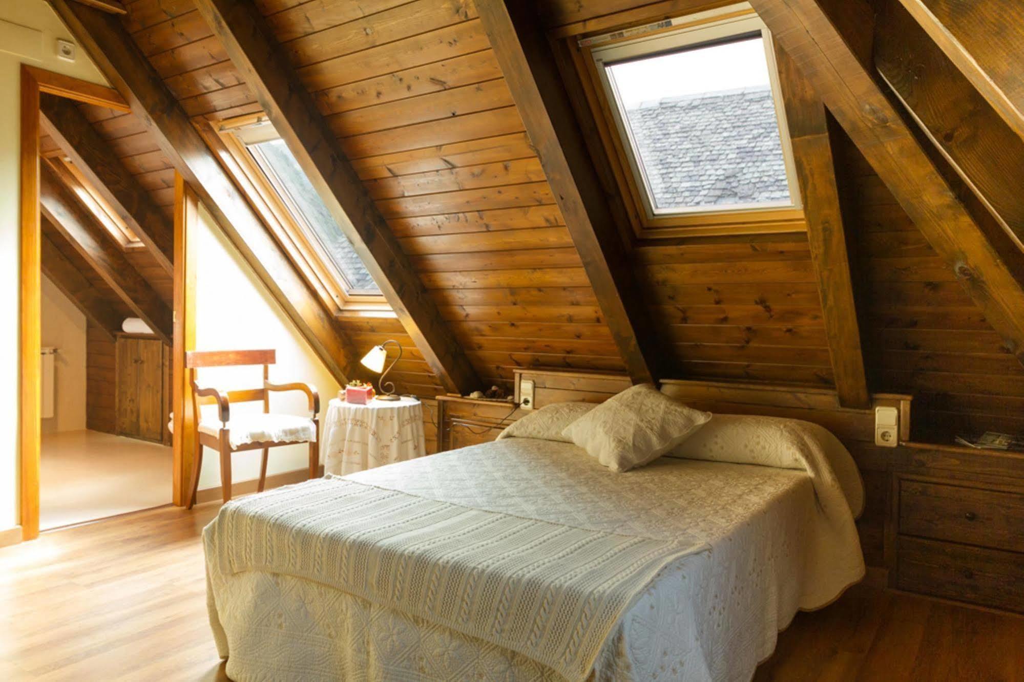 Hostal Aiguamog 萨拉尔杜 外观 照片
