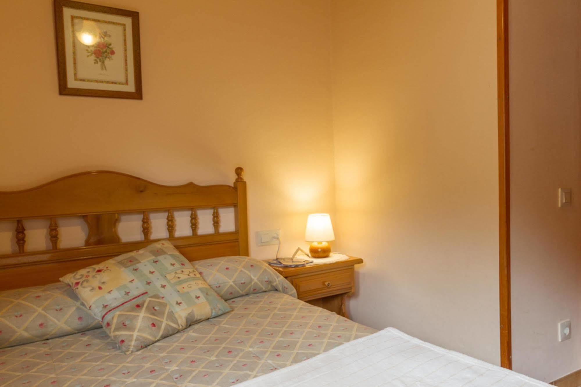 Hostal Aiguamog 萨拉尔杜 外观 照片