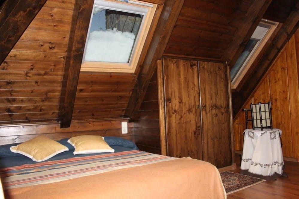 Hostal Aiguamog 萨拉尔杜 外观 照片